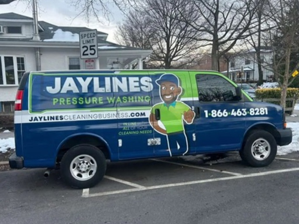 Commercial cleaning service by Jaylines Cleaning Services in Maryland office